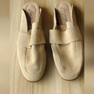 Free People at Ease Beige Tan Suede Leather Snakeskin Loafer Mule Sz 39 US 8-8.5
